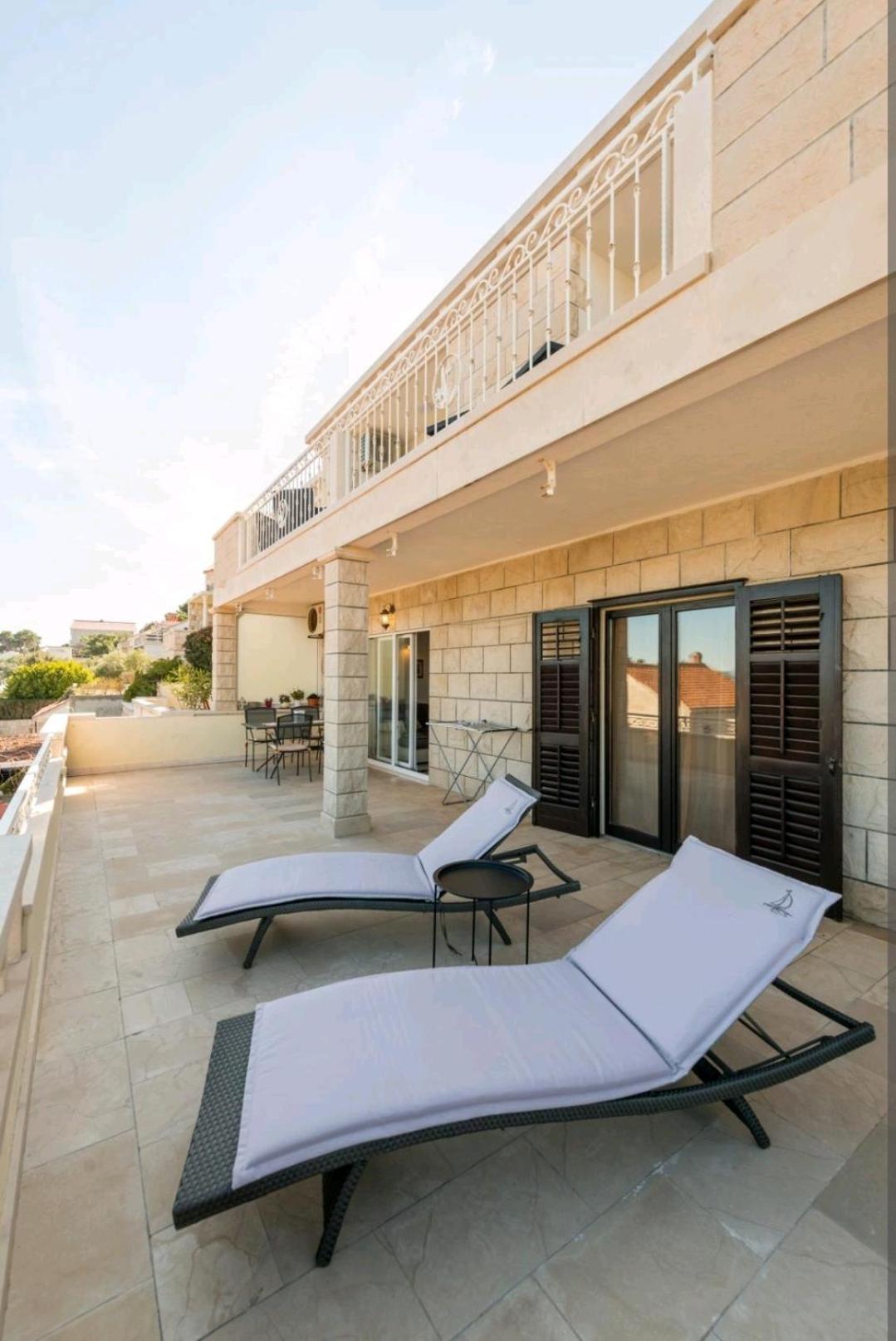 Apartments Siesta Sumartin Ngoại thất bức ảnh